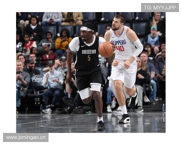 快船险胜灰熊 杰克逊米勒显实力