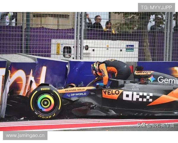 [F1]诺里斯强势超车拉塞尔 上升到第三位.